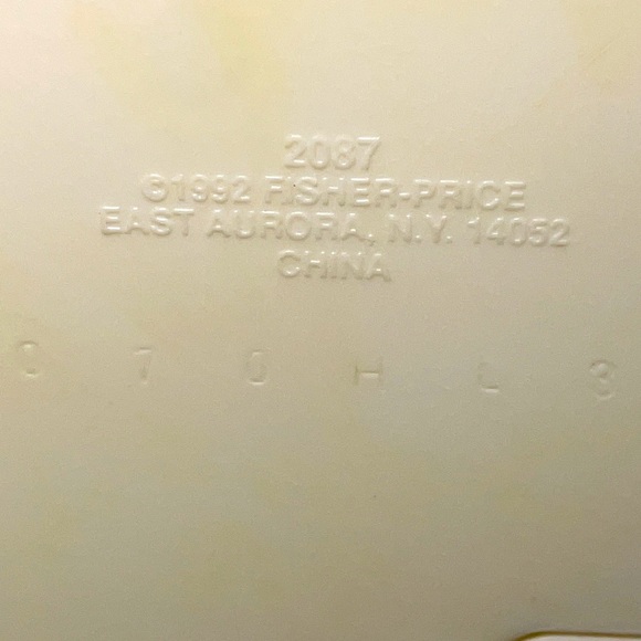 Vintage 1992 Fisher Price 12 tune Toy CD Player Boom Box Radio #2087 - Picture 7 of 8